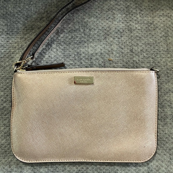 kate spade Handbags - Kate Spade Saffiano Leather Cream Wristlet